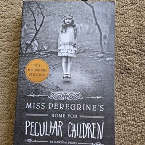 Miss Peregrine's Home for Peculiar Children Ransom Riggs Paperback YA Fantasy
